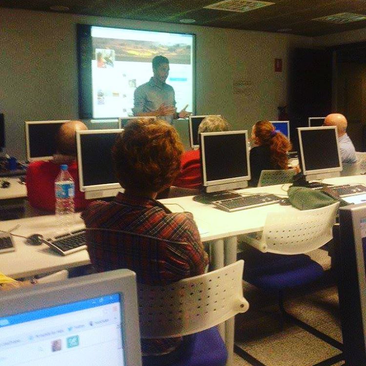 Nacho Tomás - Cursos de Formación - Marketing Online - Redes Sociales - Comunicación