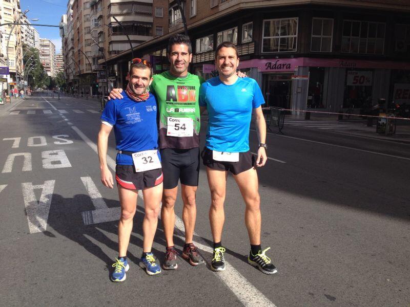 Antes de la salida con Santi y Raúl. Carrera Entreculturas - Corre por un causa